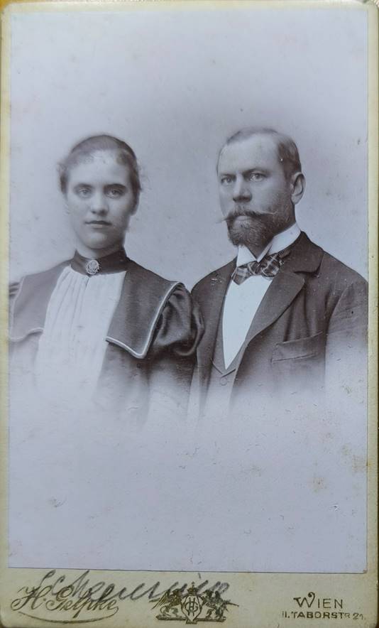 Obsah obrzku Lidsk tv, obleen, mu, osoba

Obsah generovan pomoc AI me bt nesprvn.